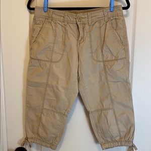 Calvin Klein Jeans Khaki Capris - Sz 6